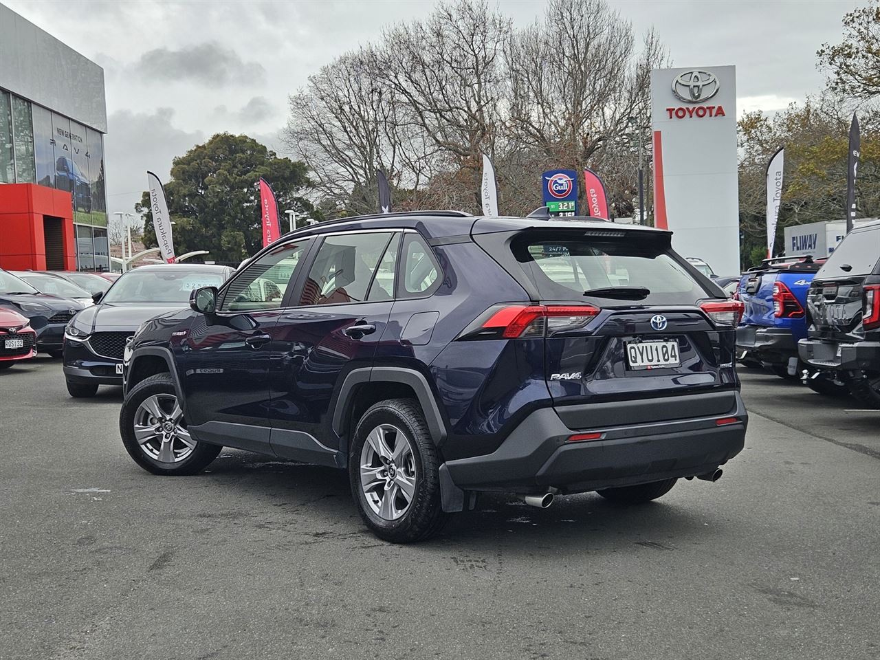 Vehicle image 3