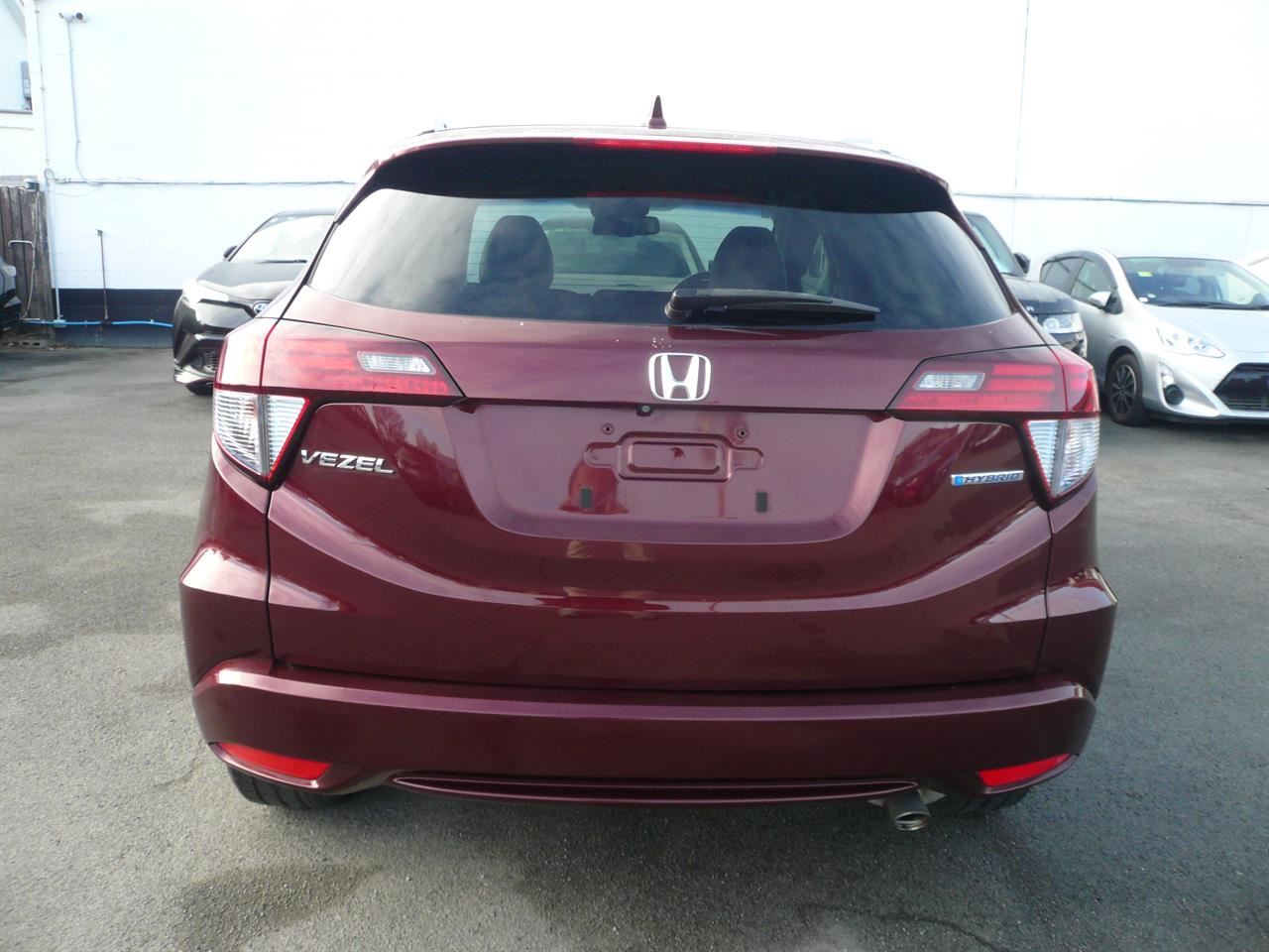 Vehicle image 5