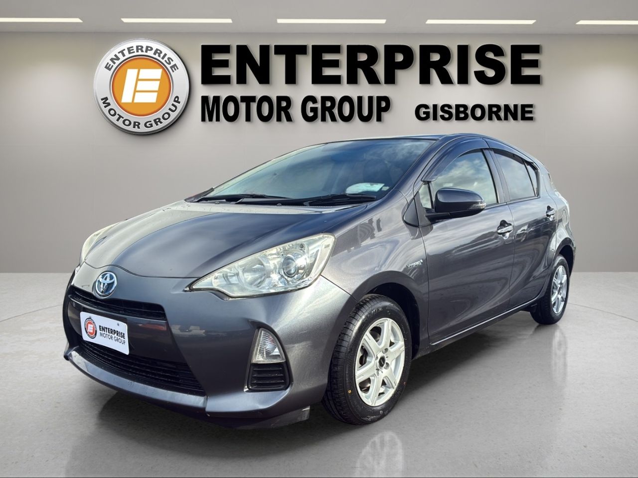 Vehicle image 3