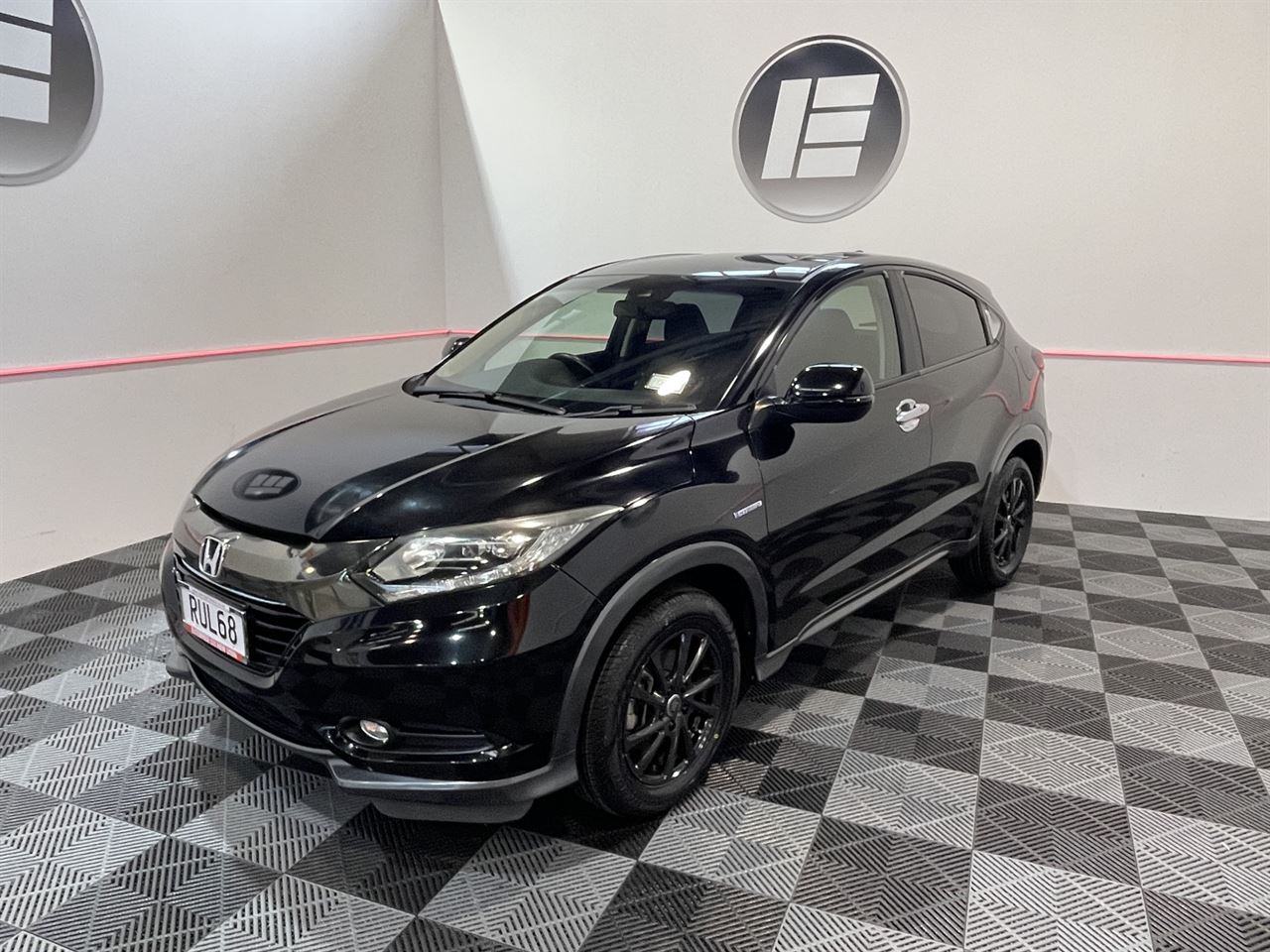 Vehicle image 3