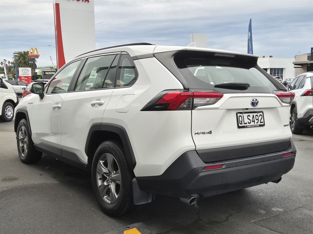 Vehicle image 5