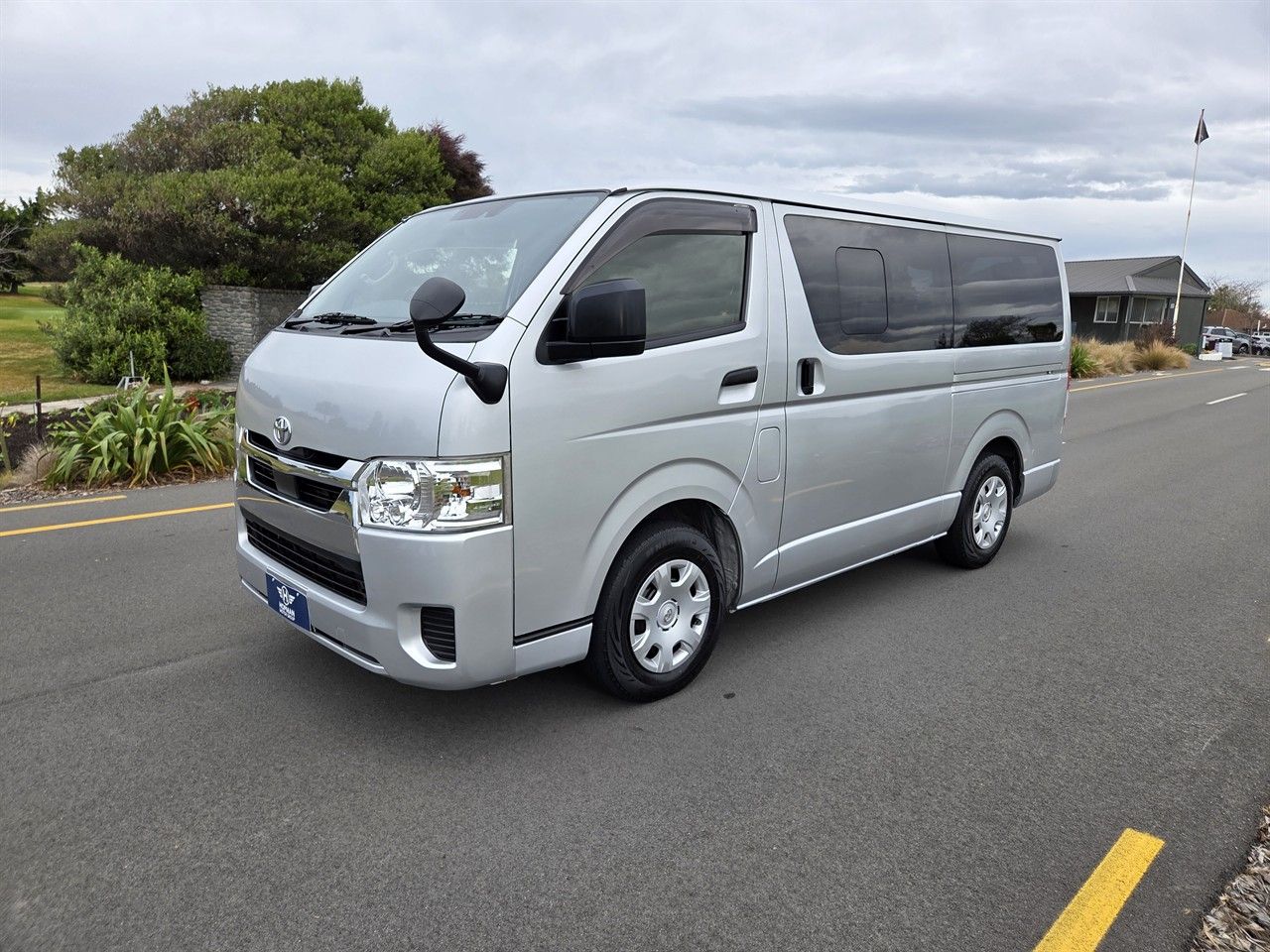 Vehicle image 3
