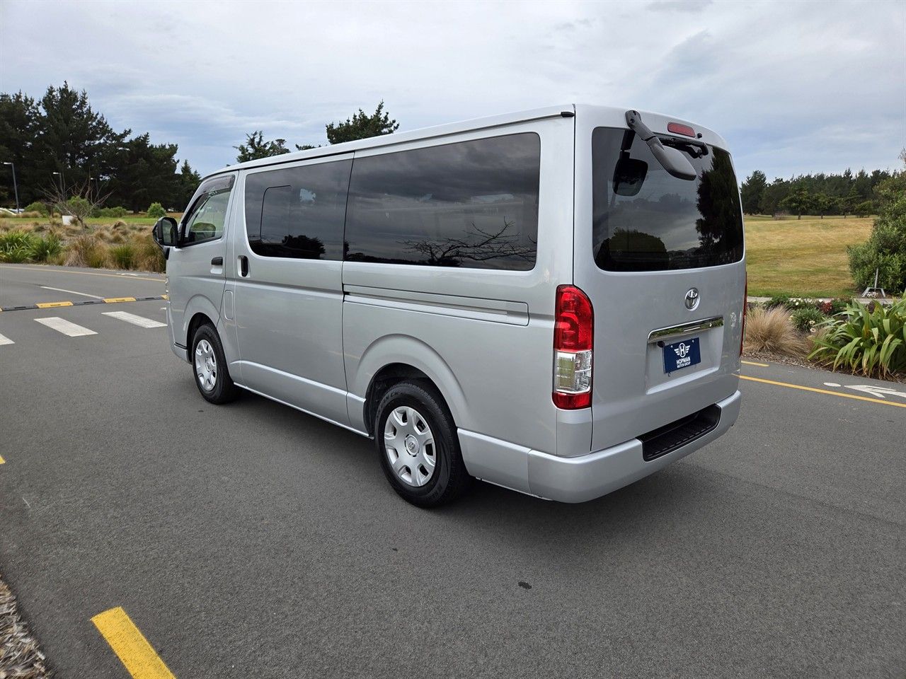 Vehicle image 5