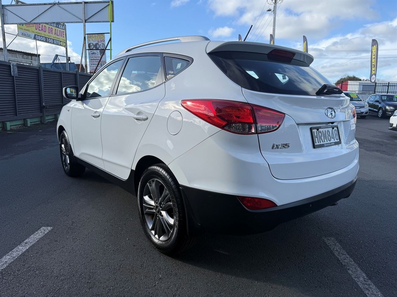 Vehicle image 5