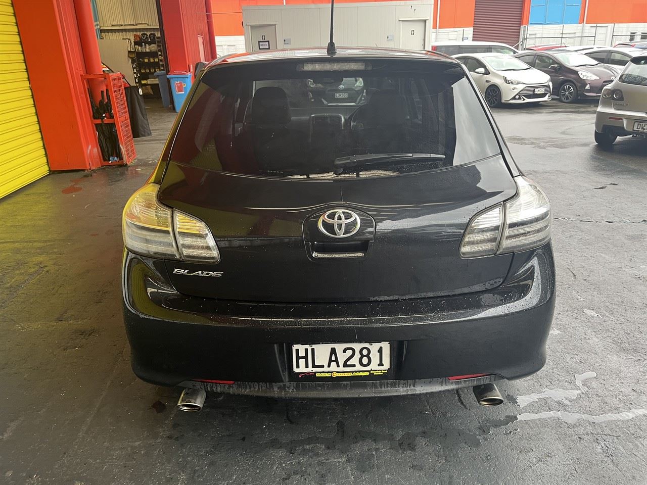 Vehicle image 5