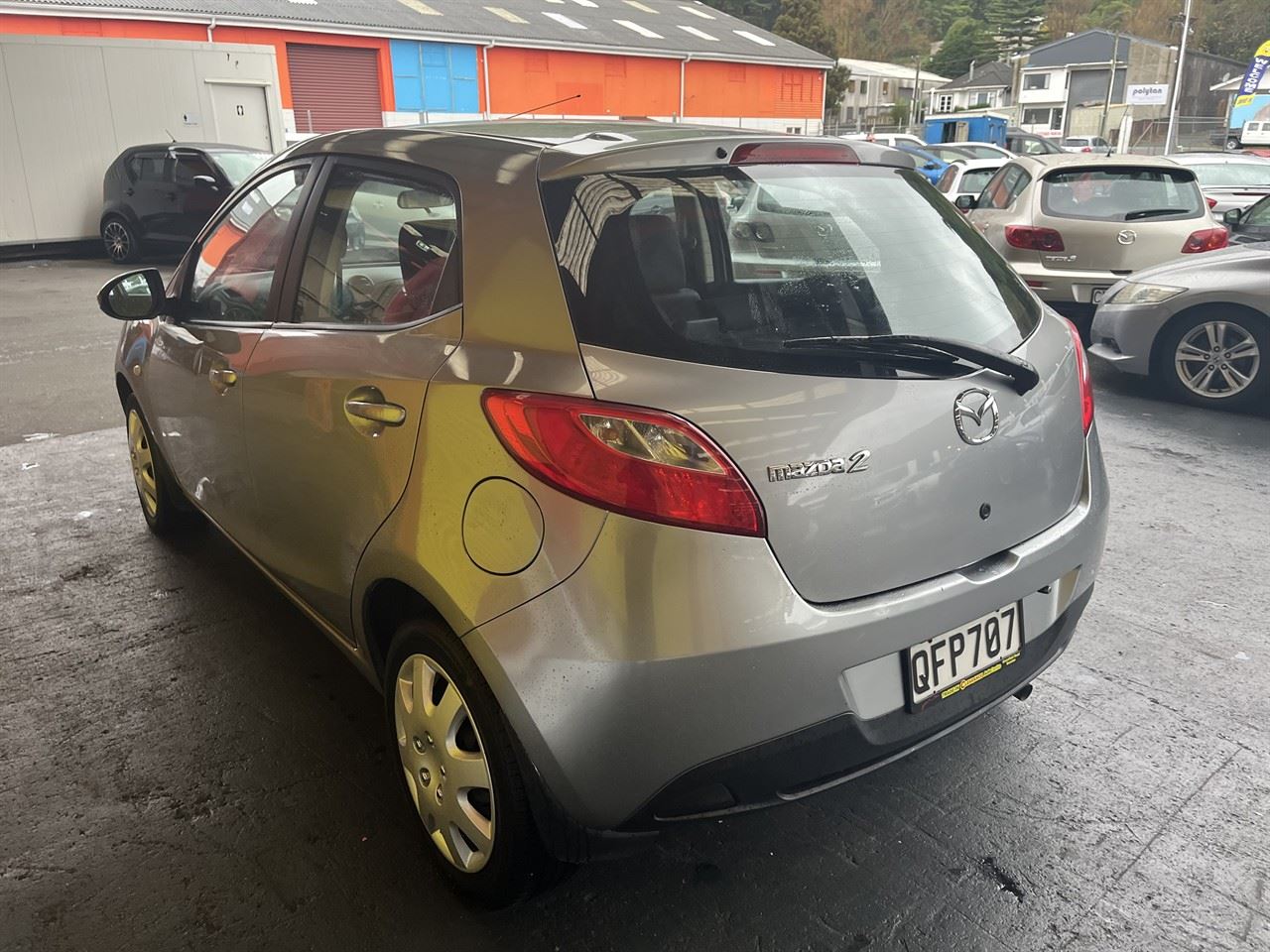 Vehicle image 4