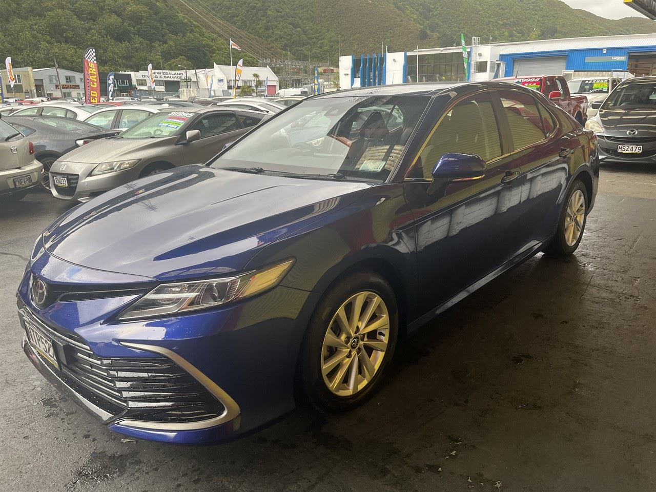 Vehicle image 3