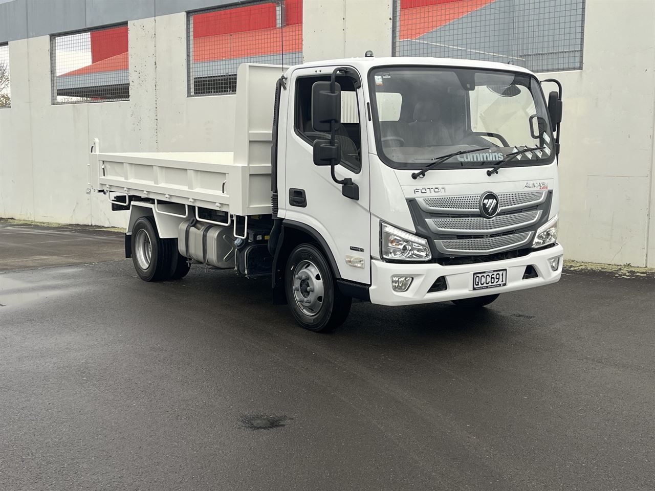 Vehicle image 1