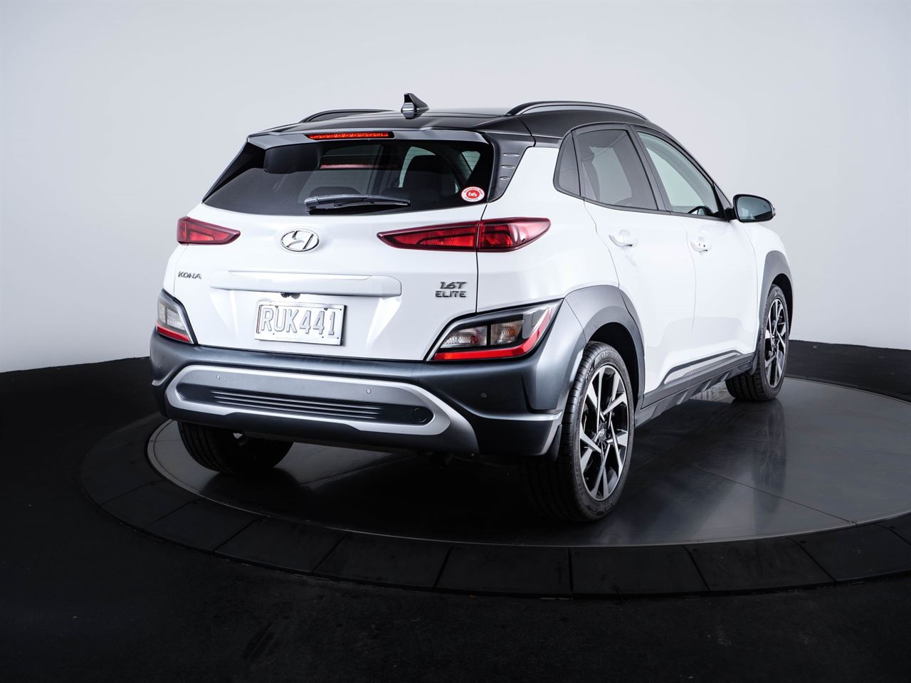 Vehicle image 3