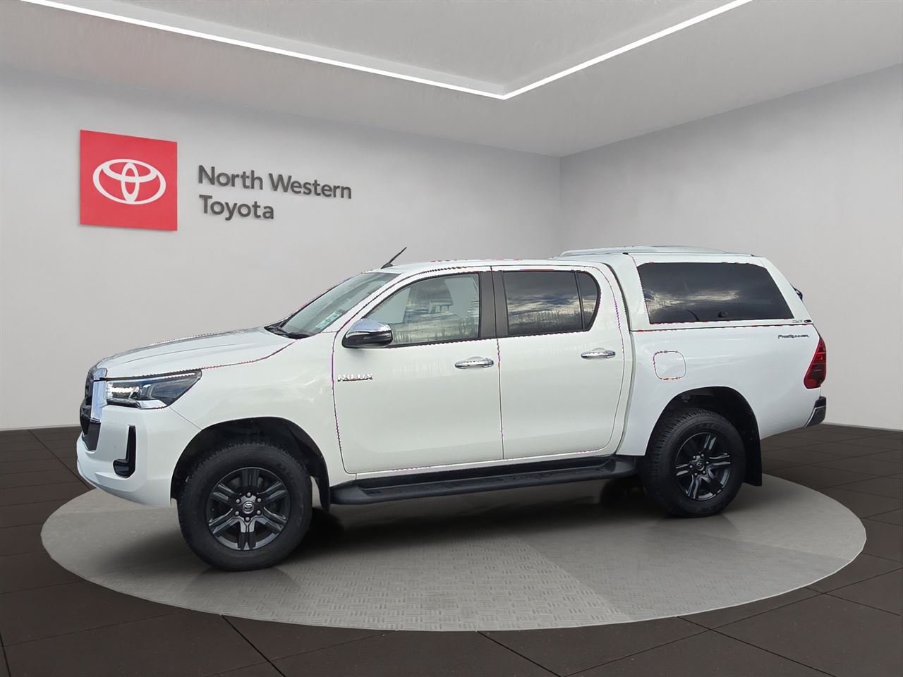 Vehicle image 4