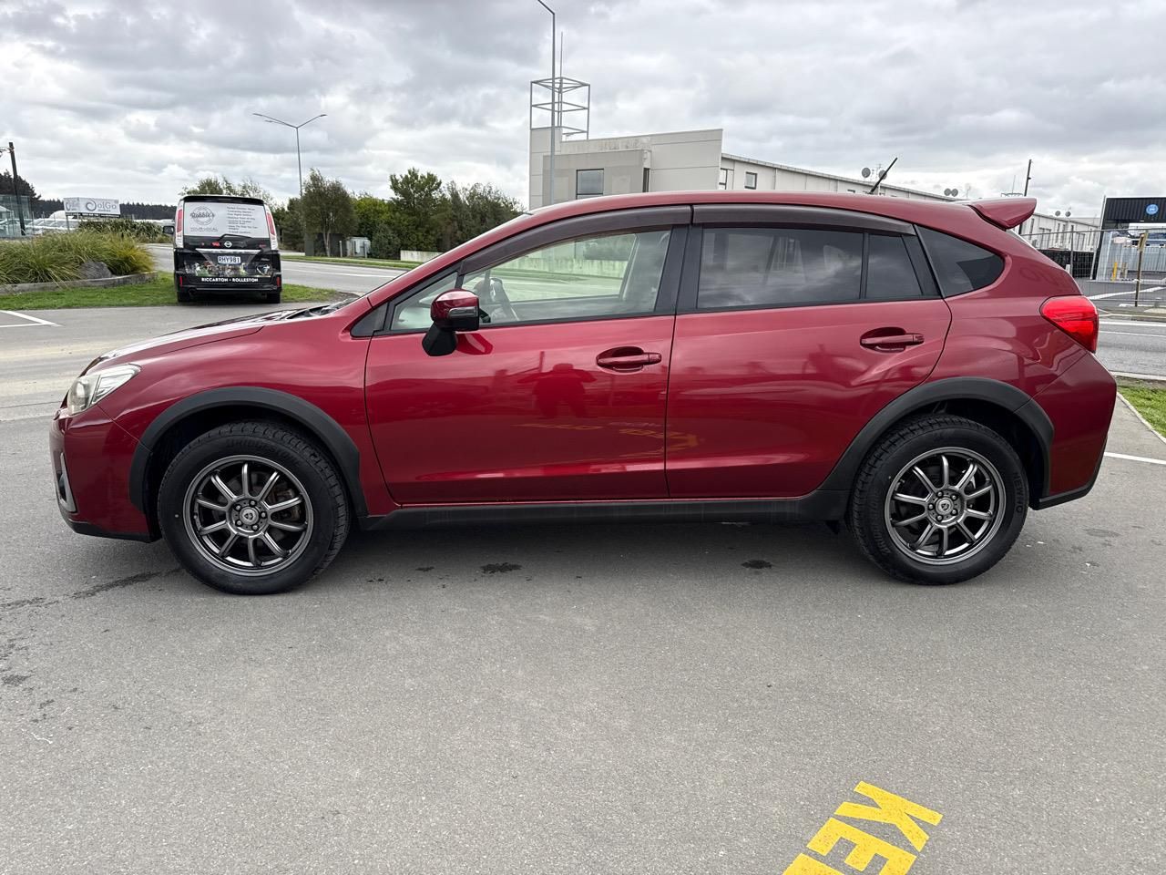 Vehicle image 5
