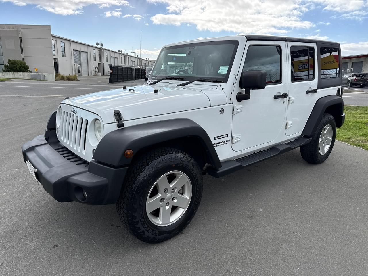 Vehicle image 4