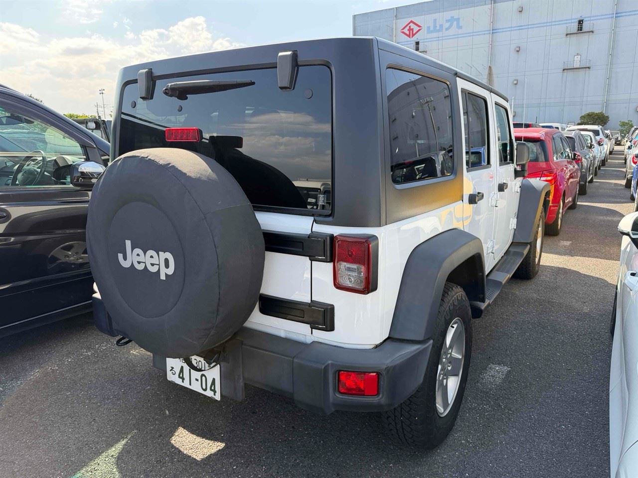 Vehicle image 4