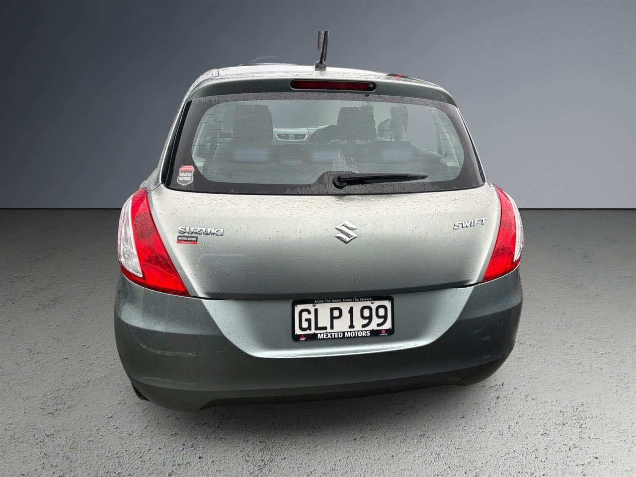 Vehicle image 5