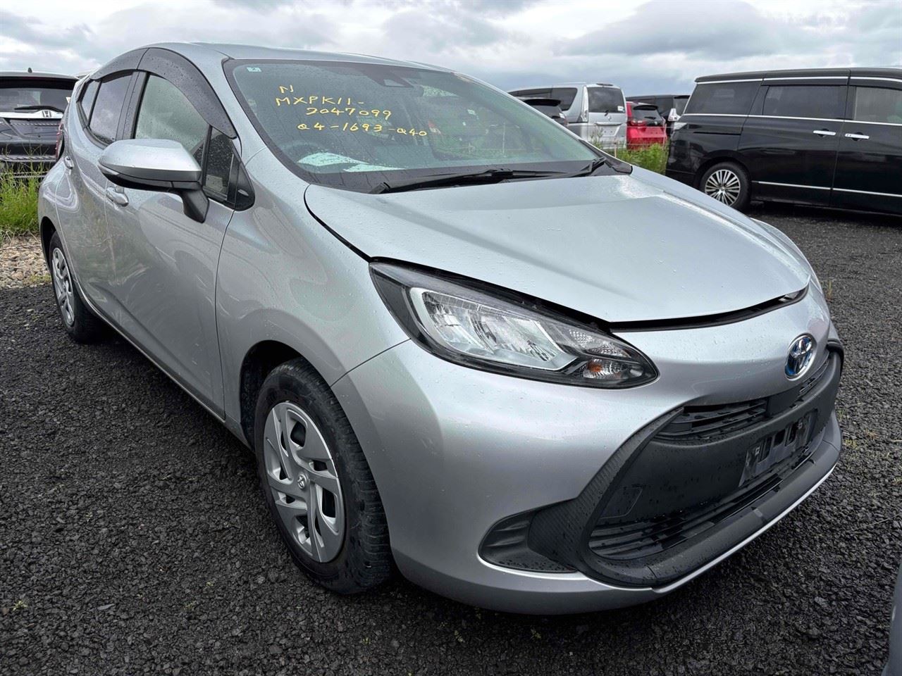 Vehicle image 4