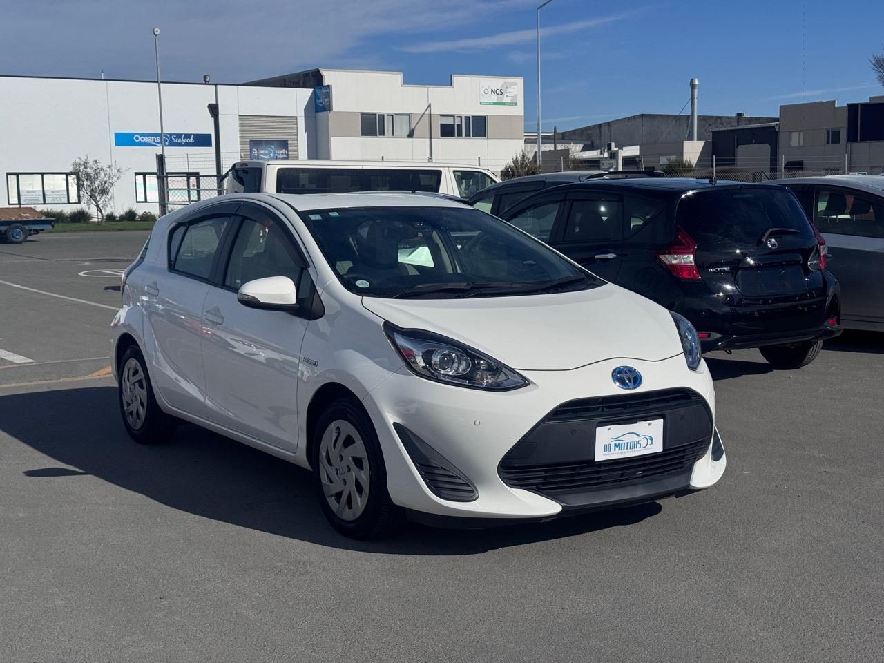 Vehicle image 3