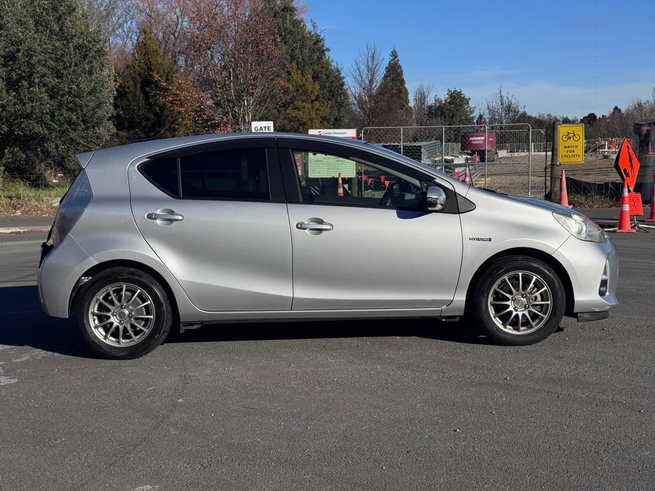 Vehicle image 4