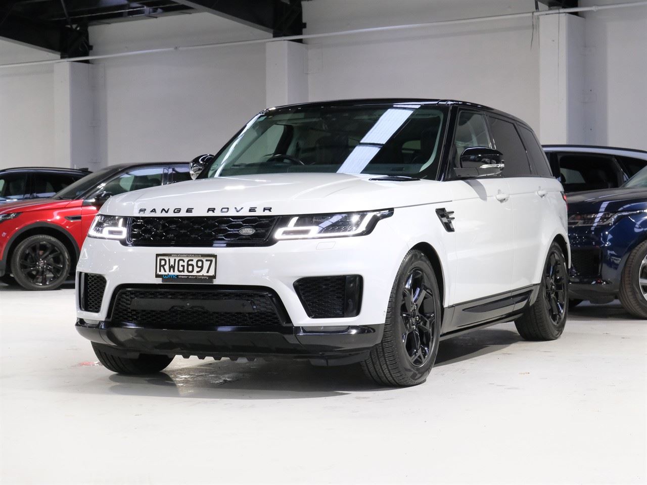 Vehicle image 4