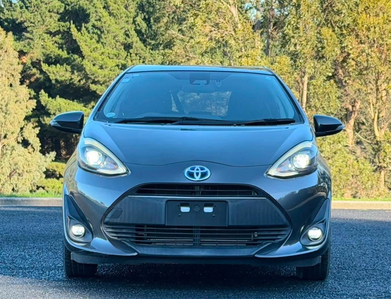 Vehicle image 2