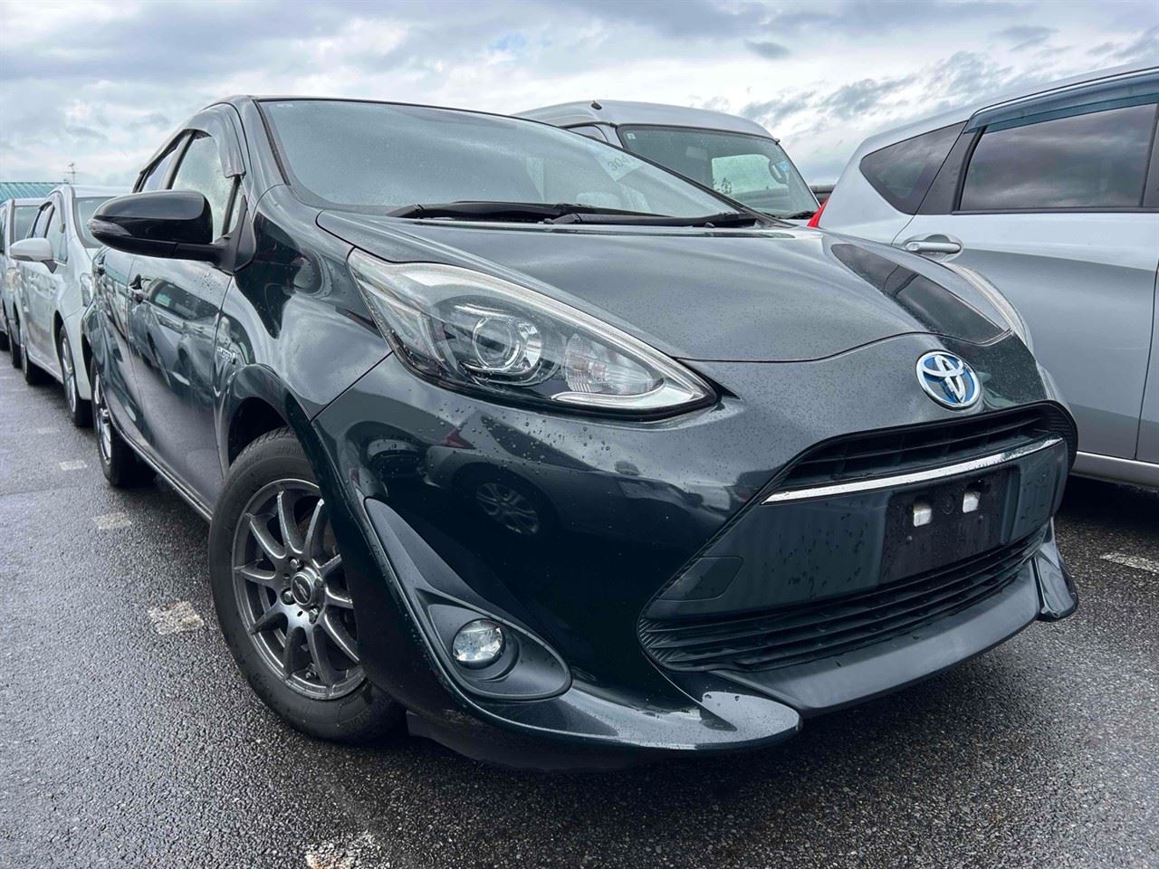 Vehicle image 4