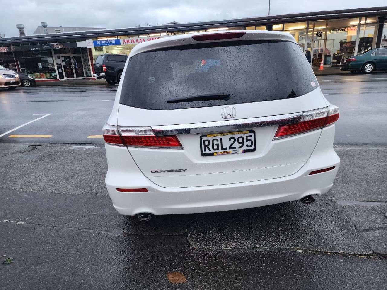 Vehicle image 4