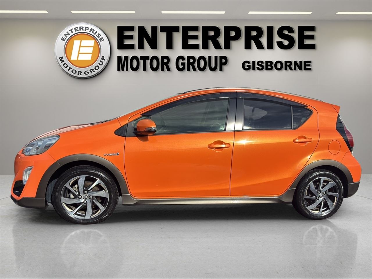 Vehicle image 4