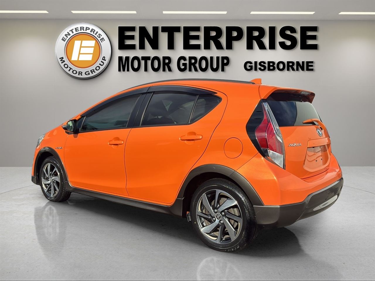 Vehicle image 5