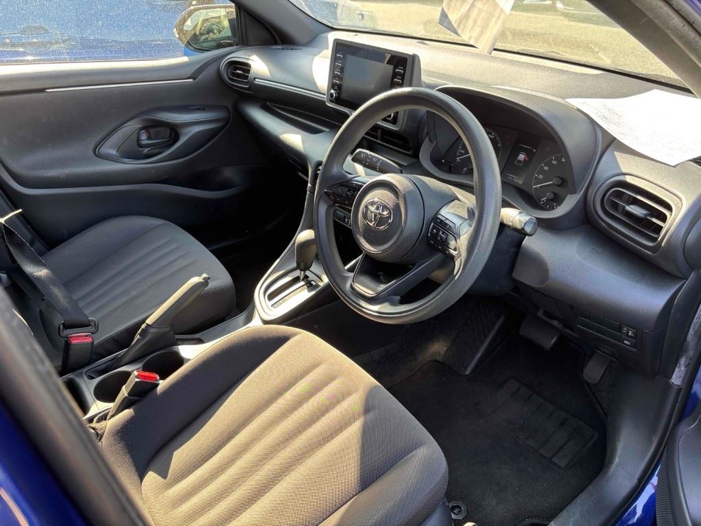 Vehicle image 4
