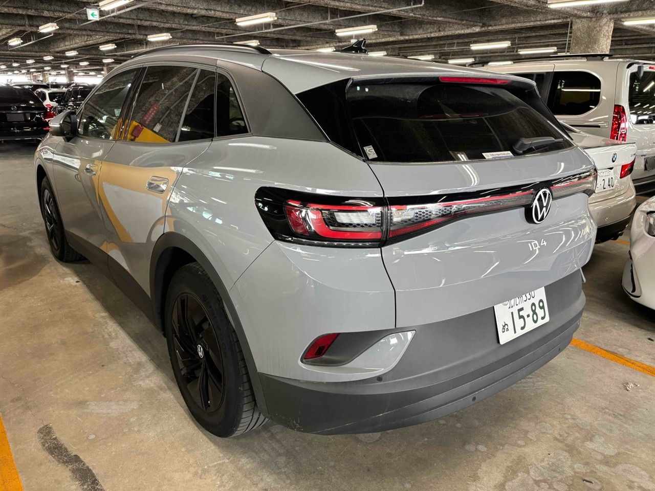 Vehicle image 4