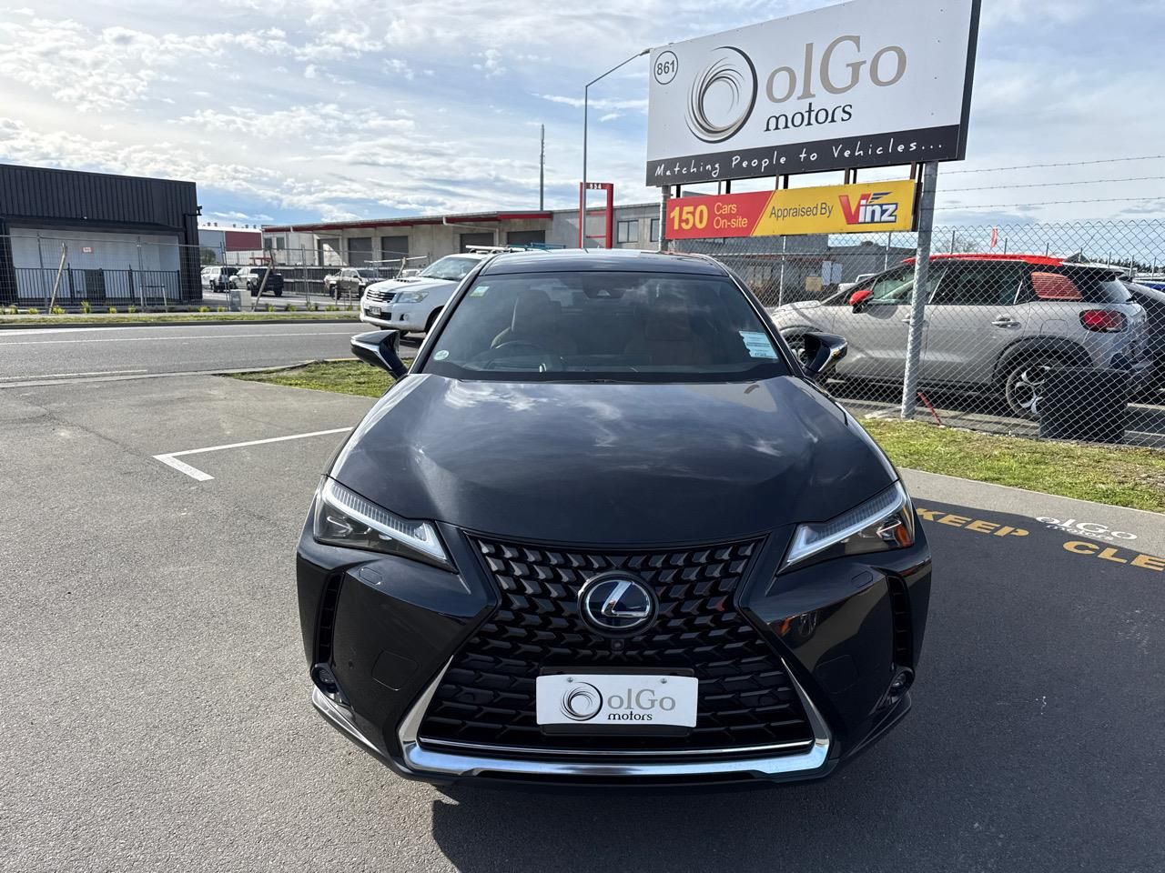 Vehicle image 3