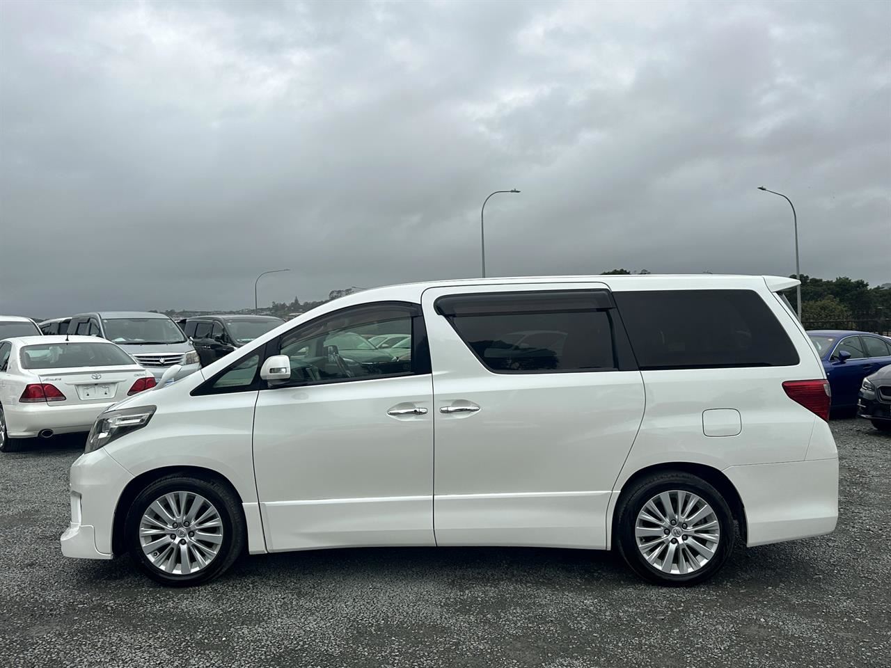 Vehicle image 4