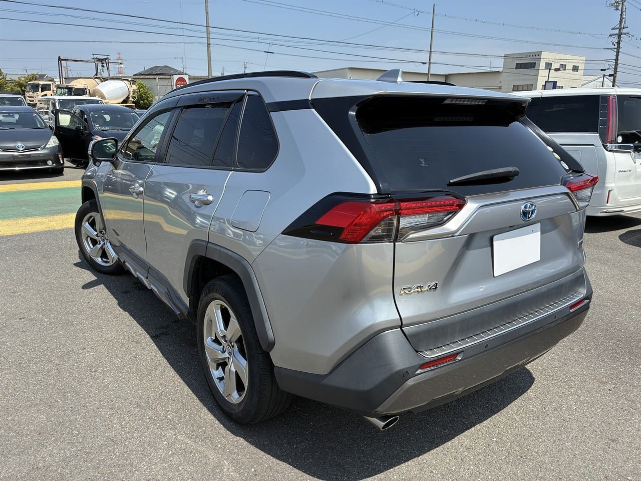 Vehicle image 3