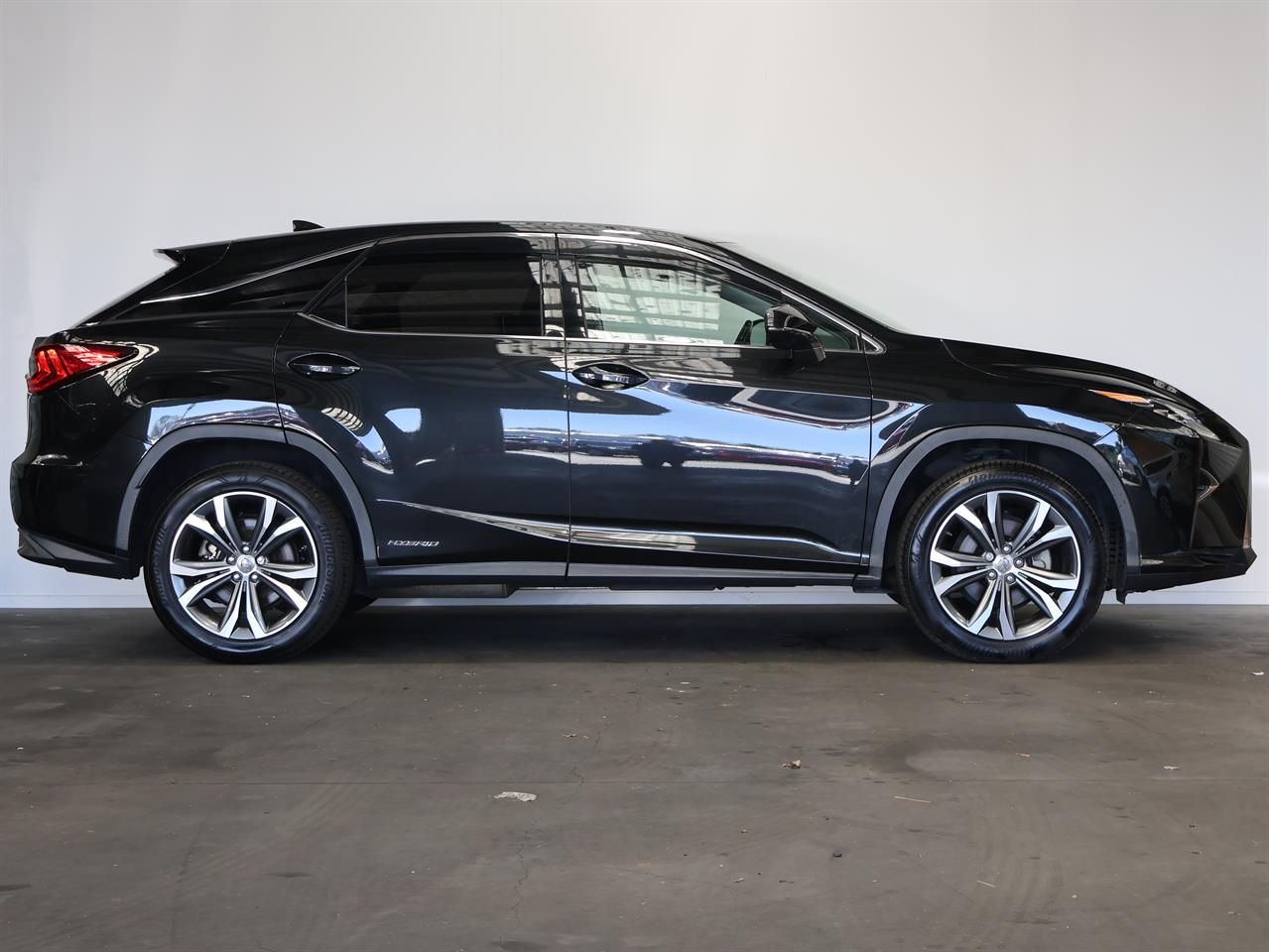 Vehicle image 5
