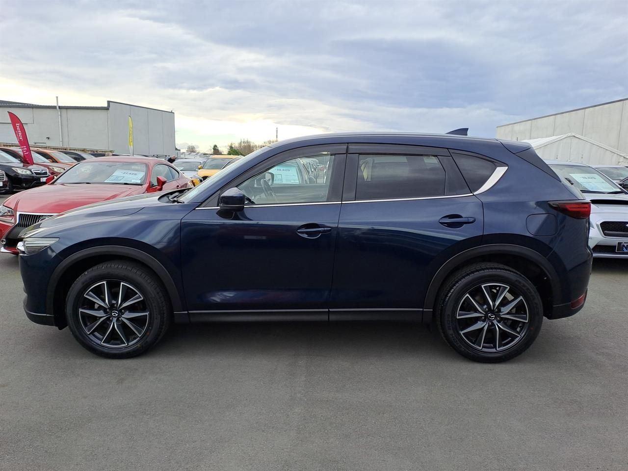 Vehicle image 4