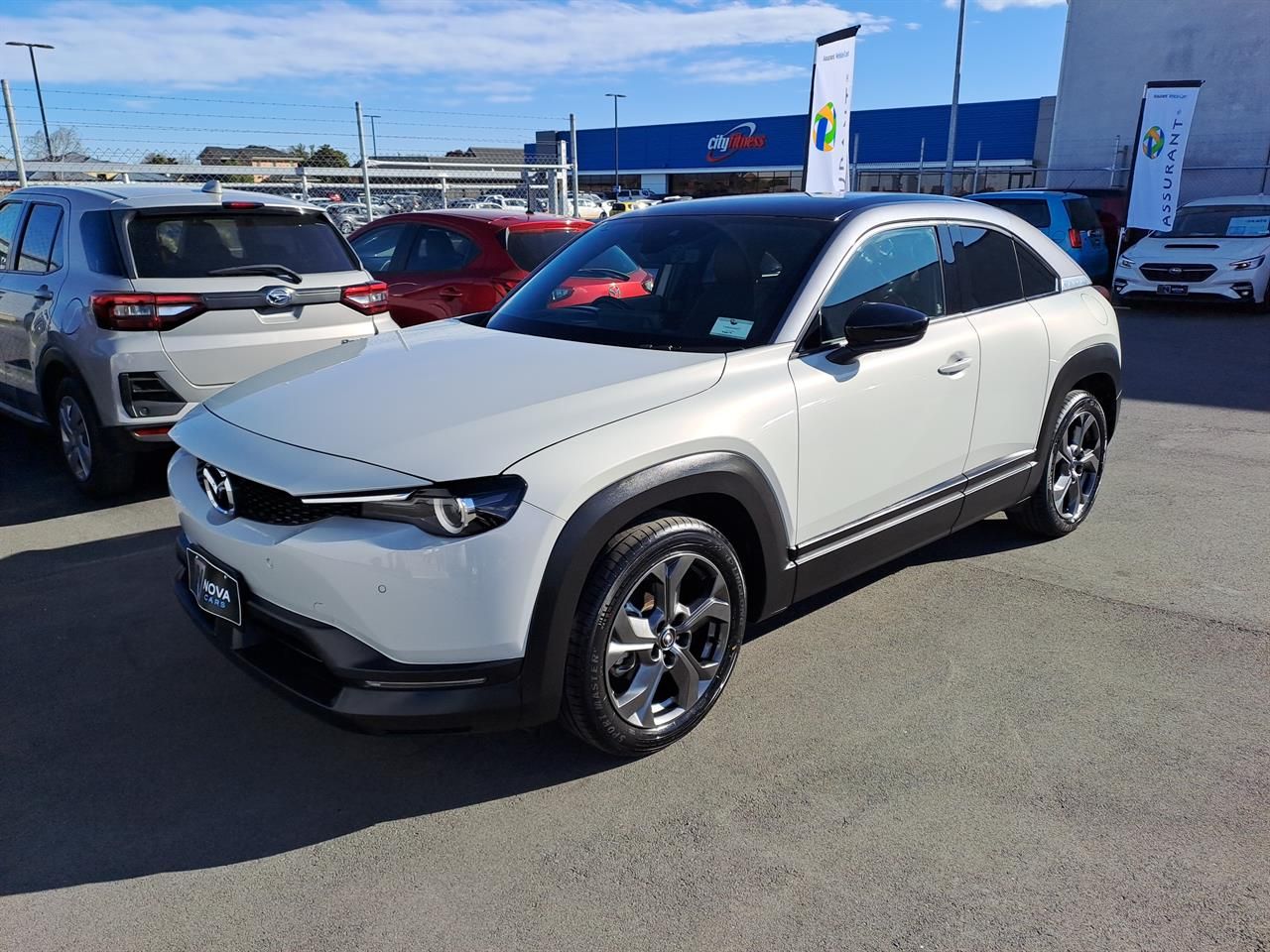 Vehicle image 3