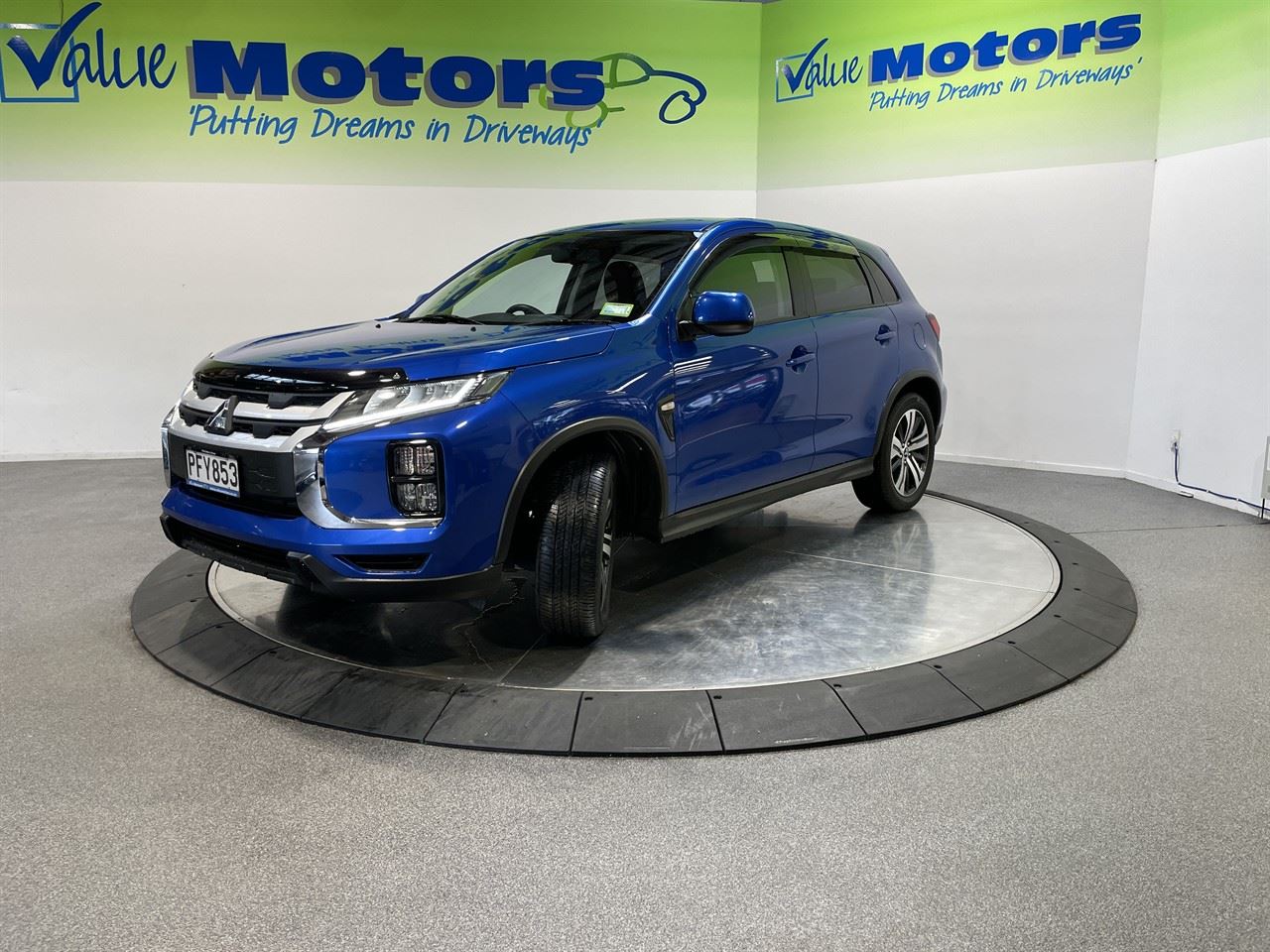Vehicle image 3