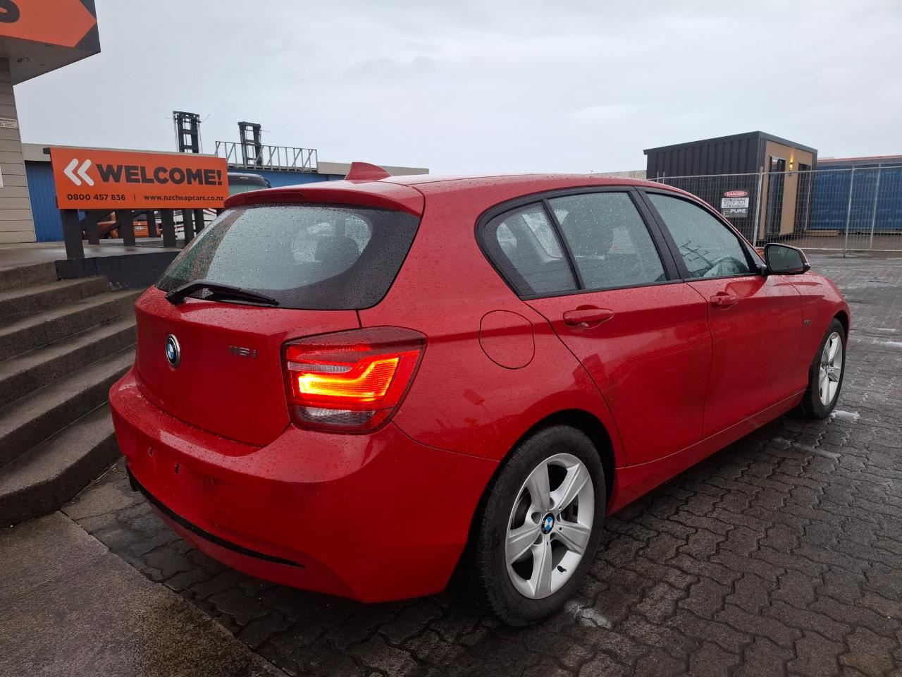 Vehicle image 5
