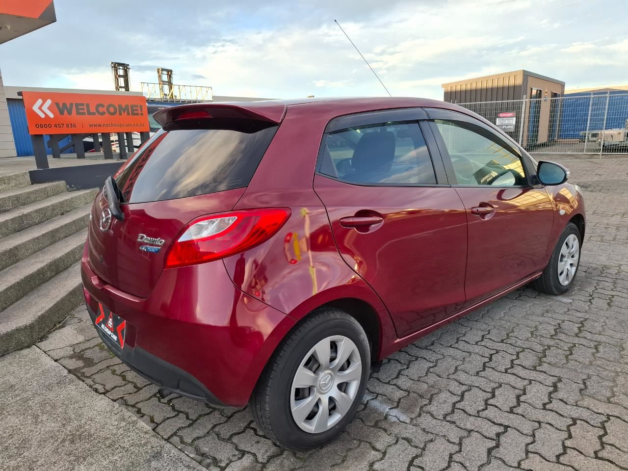 Vehicle image 5