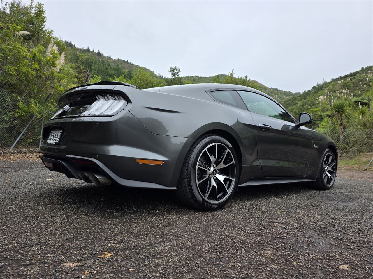 Vehicle image 5