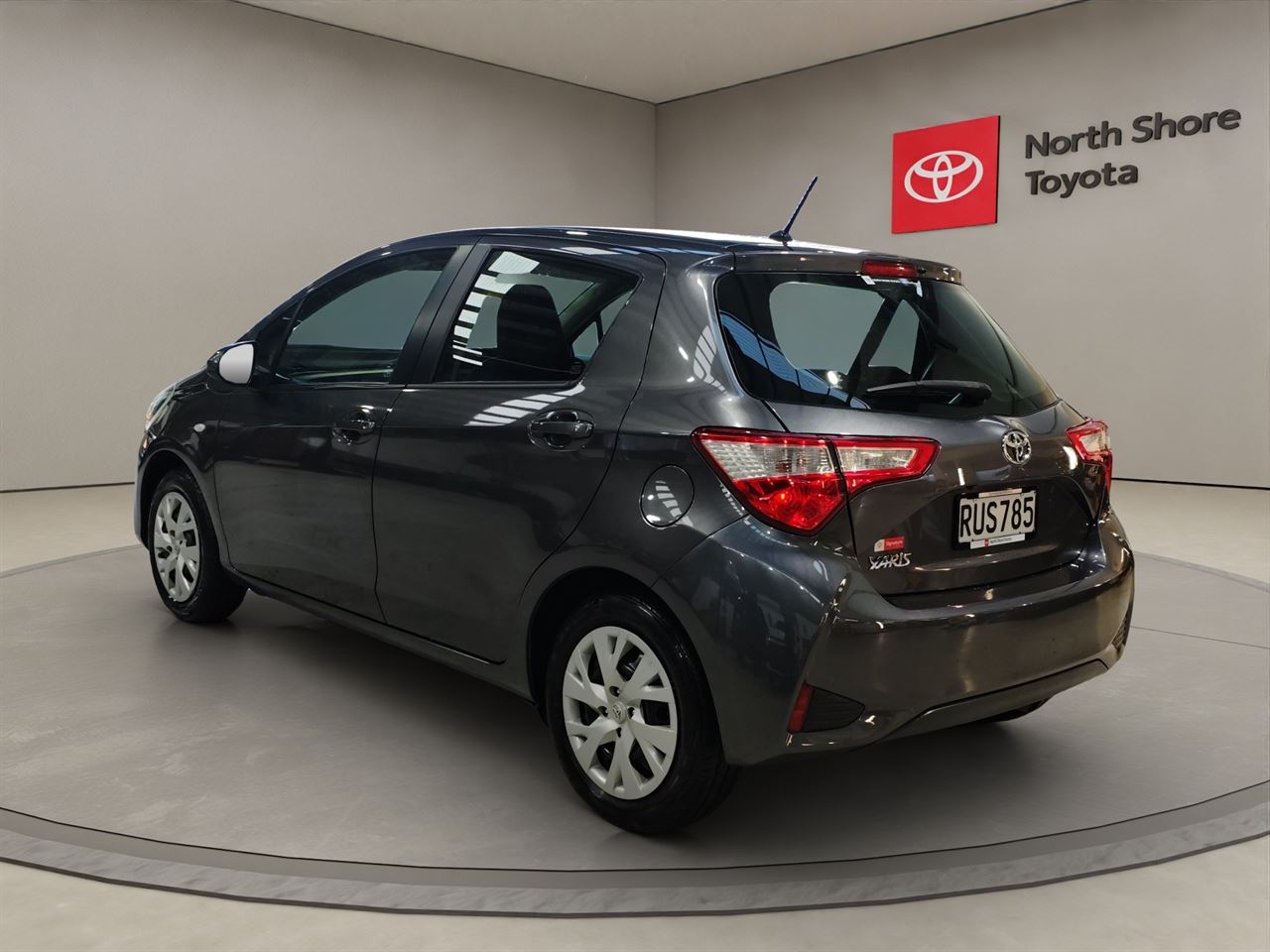 Vehicle image 5