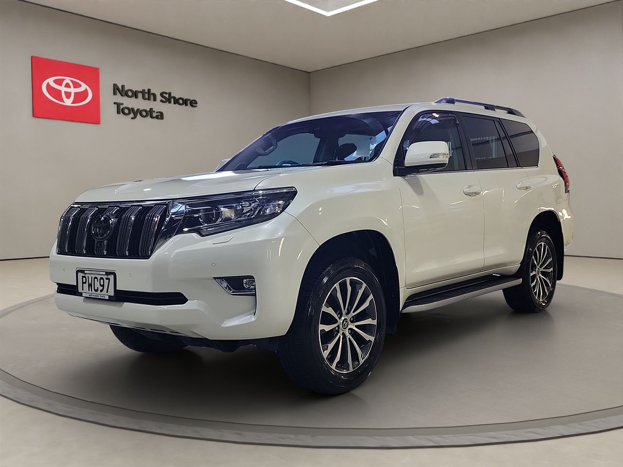Vehicle image 3
