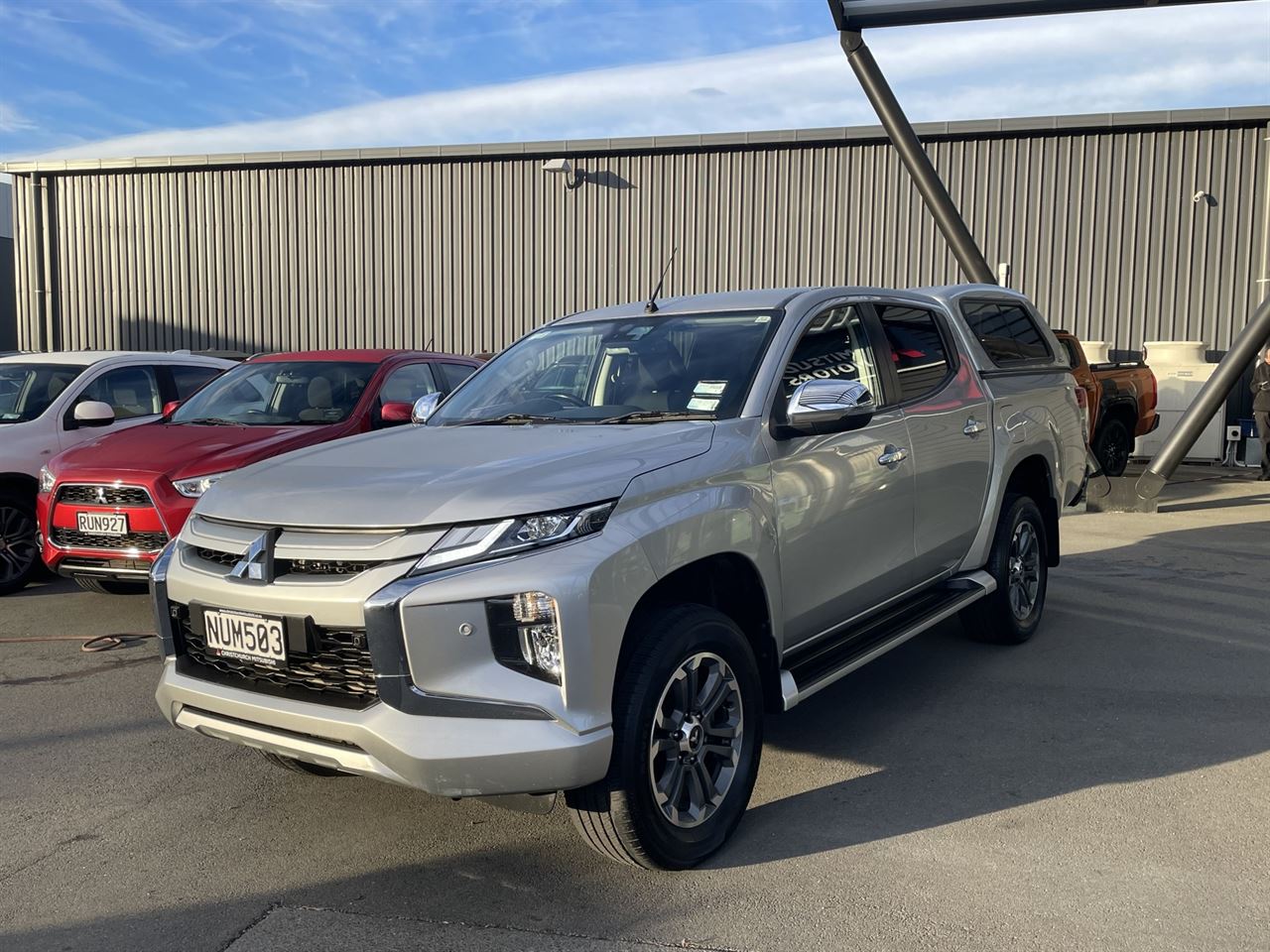 Vehicle image 5