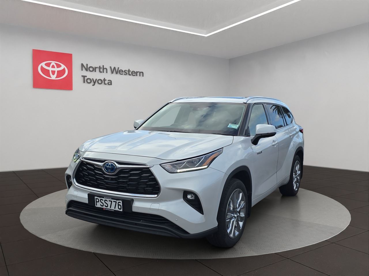 Vehicle image 3