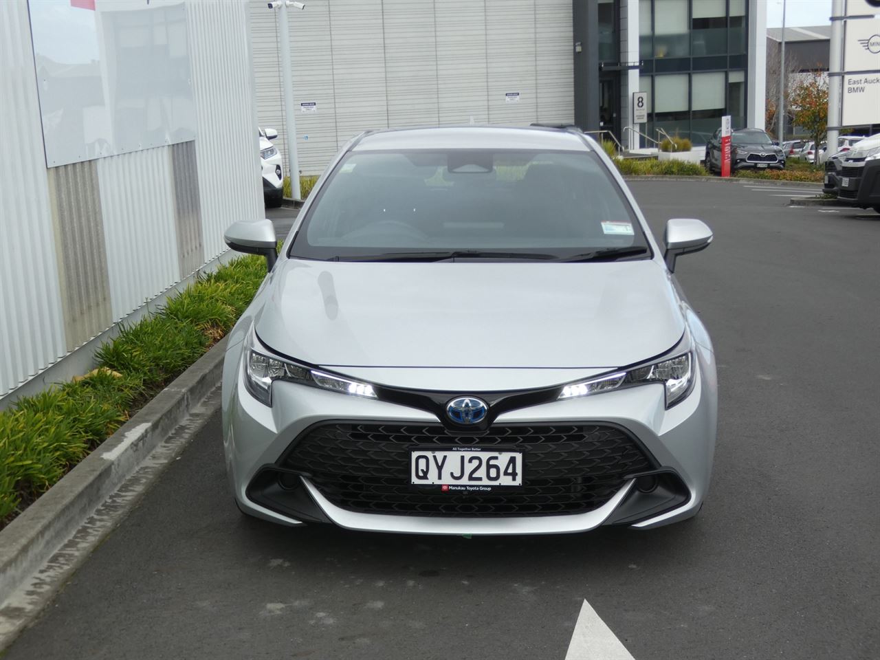 Vehicle image 3