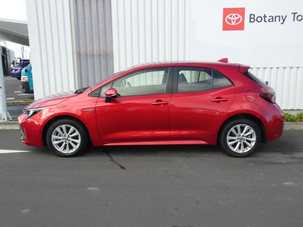Vehicle image 5