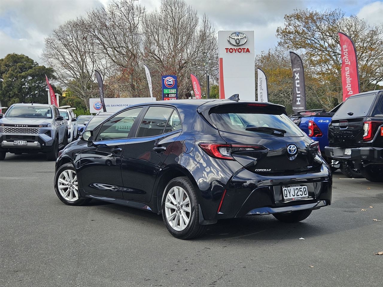 Vehicle image 3