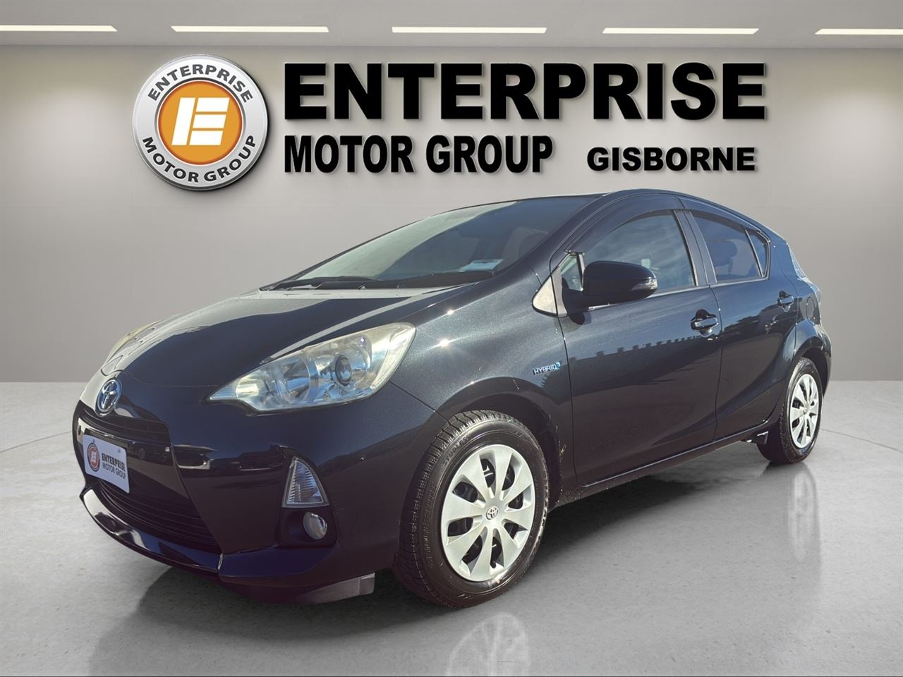 Vehicle image 3