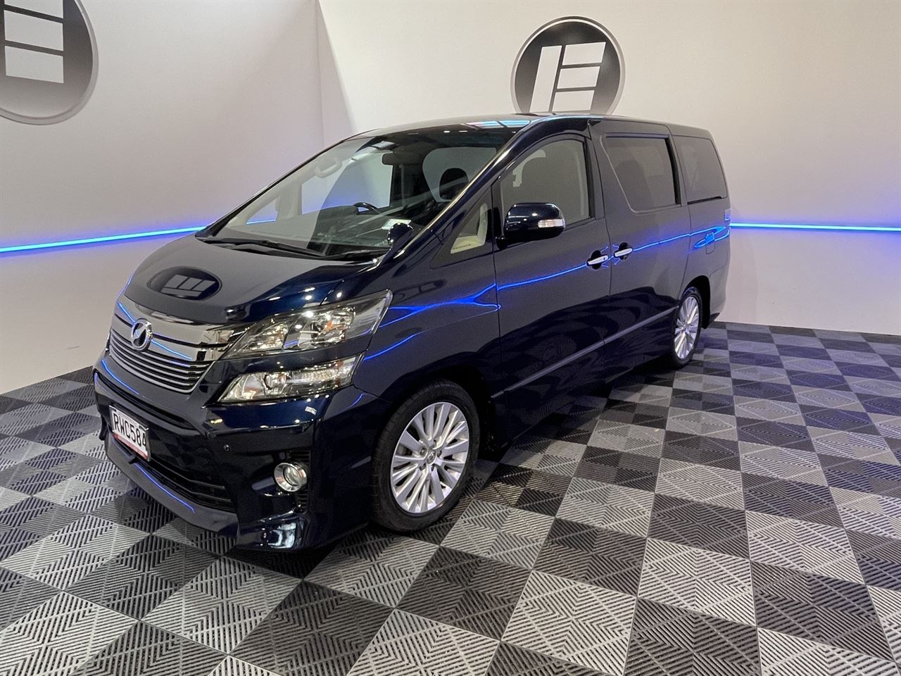 Vehicle image 3