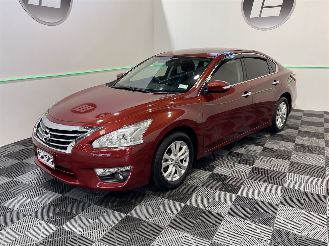 Vehicle image 3