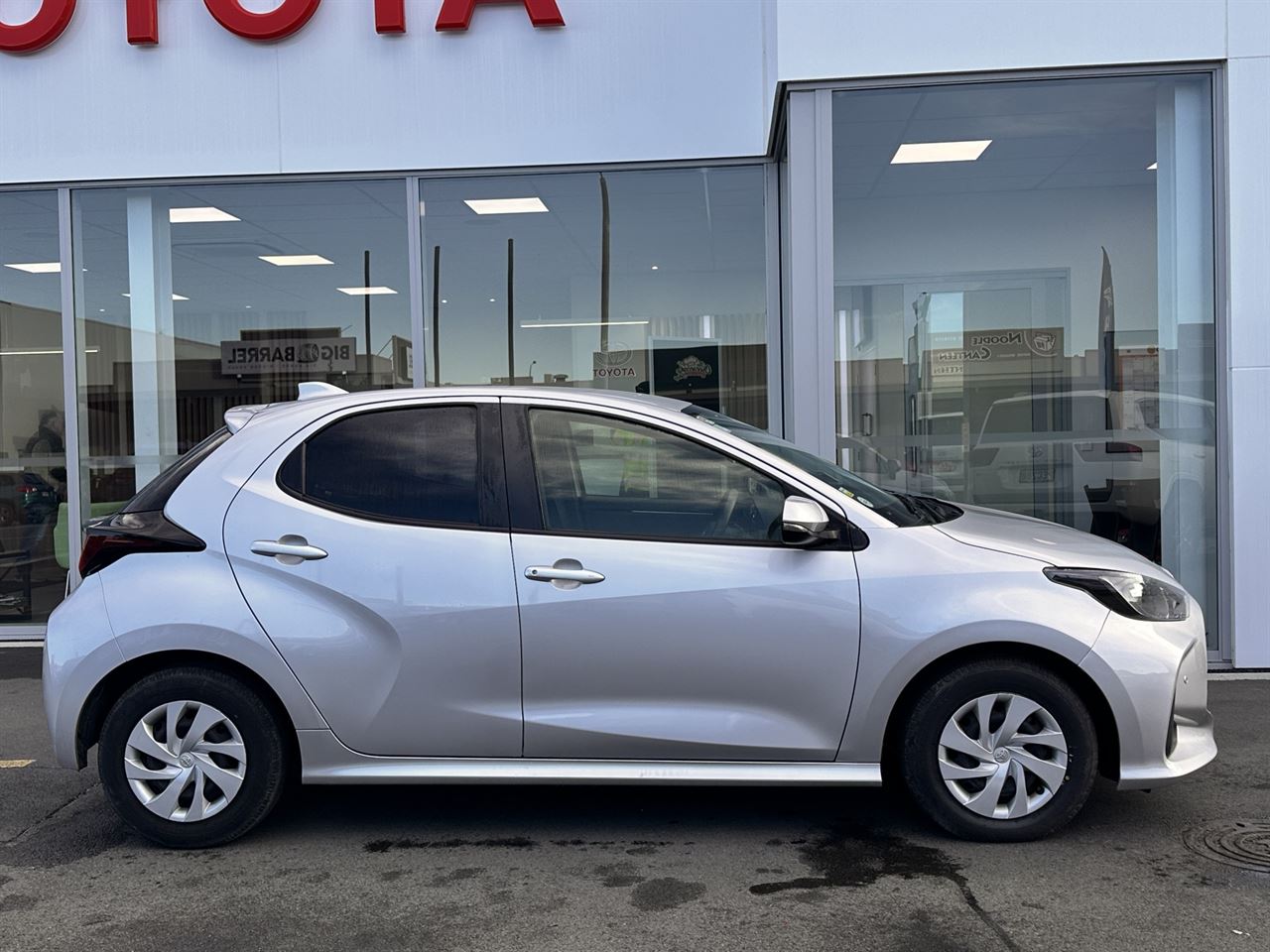 Vehicle image 2